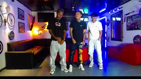 Snapshot of extrangers chatting on 02.28.26 extrangers online show from 02.28.26