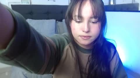 Snapshot of eymmy_24 chatting on 09.16.25 eymmy_24 online show from 09.16.25