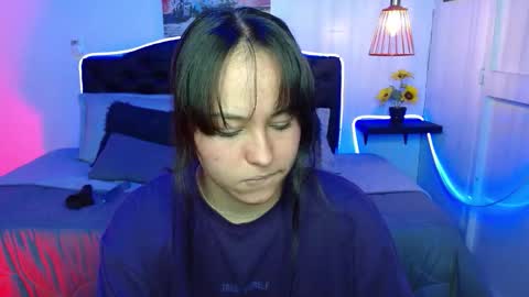 eymmy_24 online show from 10.12.25