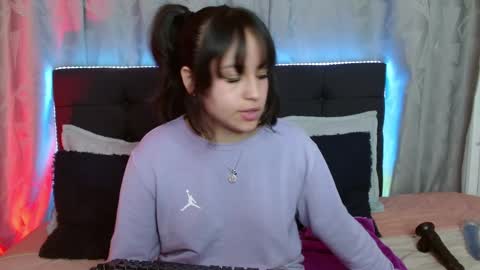 eymmy_24 online show from 10.26.25