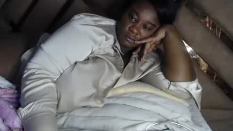 eyshaexotii online show from 09.30.25