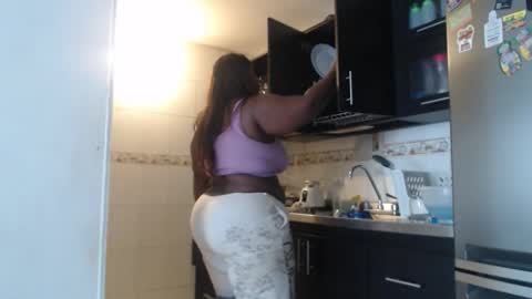 eyshaexotii online show from 10.16.25