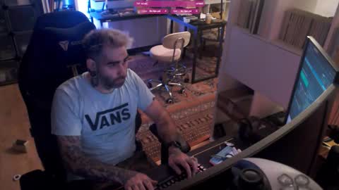 Eytab online show from 10.13.25