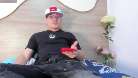 Snapshot of eytan_20 chatting on 05.26.26 EYTAN online show from 05.26.26