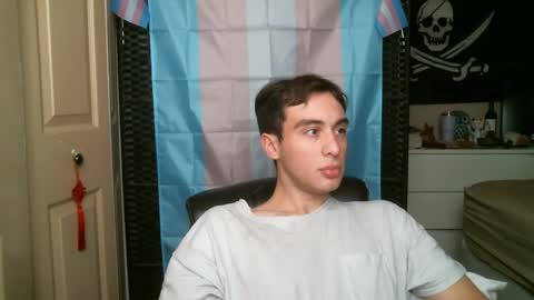 Ezra Naamah online show from 01.04.25