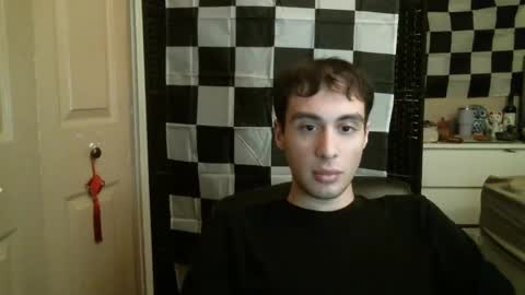 Ezra Naamah online show from 01.08.25