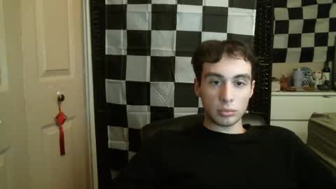 Ezra Naamah online show from 01.08.25