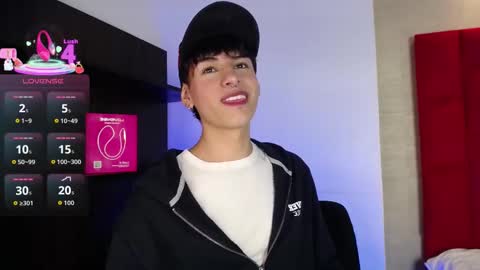 Snapshot of ezra_storm chatting on 09.16.25 Juan online show from 09.16.25