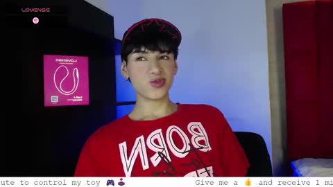 Snapshot of ezra_storm chatting on 09.26.25 Juan online show from 09.26.25