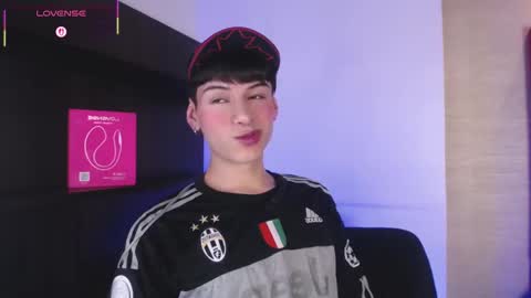 Snapshot of ezra_storm chatting on 10.21.25 Juan online show from 10.21.25