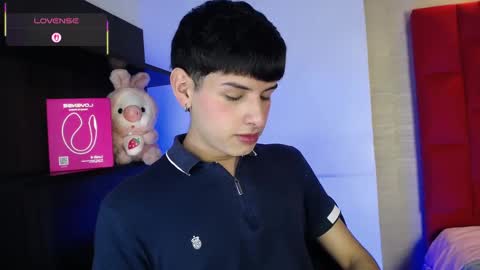 Snapshot of ezra_storm chatting on 10.25.25 Juan online show from 10.25.25