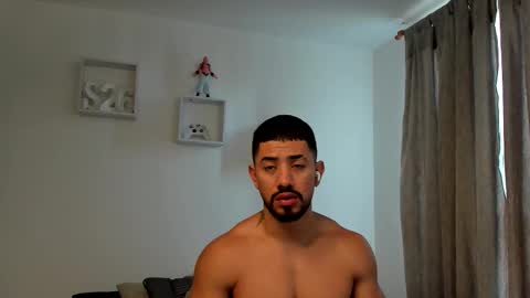 Ezzio Scolaro online show from 09.24.25