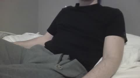 Snapshot of facelessescape chatting on 10.29.25 FacelessEscape online show from 10.29.25