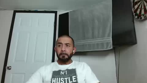 Snapshot of faded805 chatting on 10.12.25 Mark online show from 10.12.25