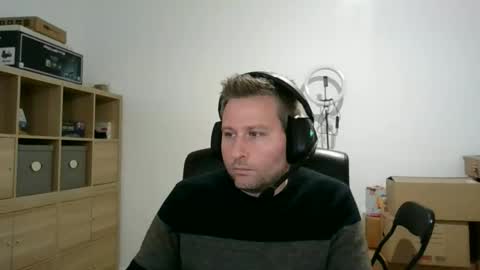 Snapshot of faer_087 chatting on 12.04.25 faer_087 online show from 12.04.25