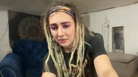 Snapshot of faexoxoxo chatting on 11.10.25 Fae online show from 11.10.25