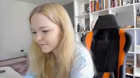 fairy_casey online show from 09.13.25