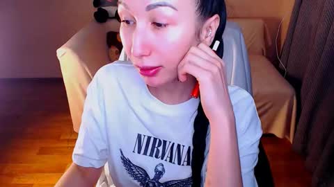 Elli  online show from 10.22.25