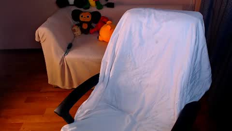 Elli  online show from 07.10.26