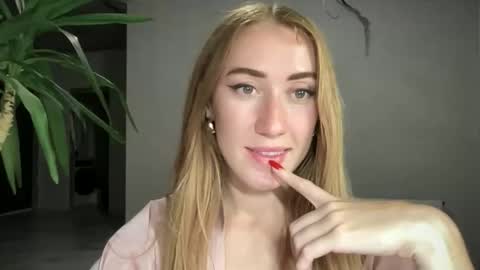 fairy_face online show from 09.09.25