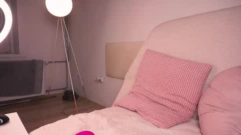 Kamila online show from 09.28.25