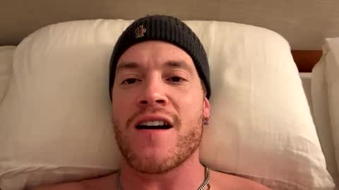 Snapshot of fairybae5 chatting on 12.10.24 Travis online show from 12.10.24