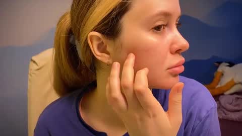 Snapshot of fairyilona chatting on 09.29.25 Ilona online show from 09.29.25