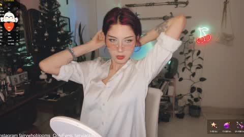 Snapshot of fairywhore chatting on 12.30.24 Jackie Cosplayer online show from 12.30.24