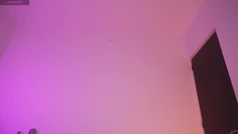 Sara  REMEMBER TO LEAVE A THUMB UP online show from 09.14.25