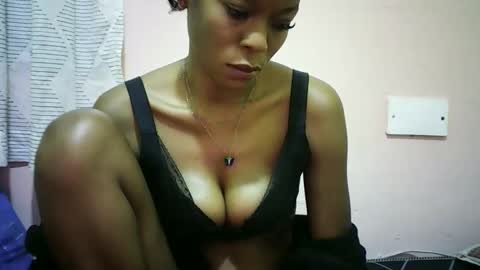 faizah_ online show from 05.01.26