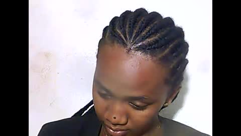 Snapshot of falielyse chatting on 10.08.25 falielyse online show from 10.08.25