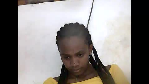 Snapshot of falielyse chatting on 10.13.25 falielyse online show from 10.13.25