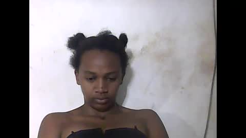 Snapshot of falielyse chatting on 10.23.25 falielyse online show from 10.23.25