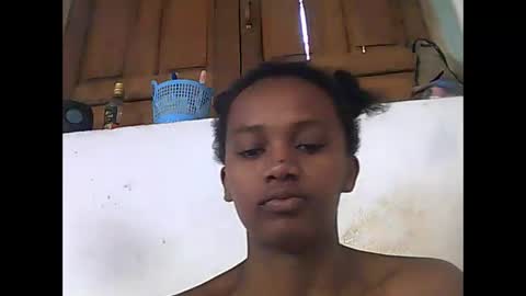 Snapshot of falielyse chatting on 10.25.25 falielyse online show from 10.25.25