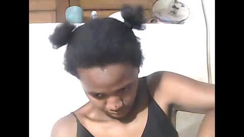 Snapshot of falielyse chatting on 10.26.25 falielyse online show from 10.26.25