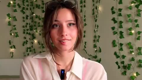 Snapshot of falinecrosthwaite chatting on 09.10.25 Kaori online show from 09.10.25