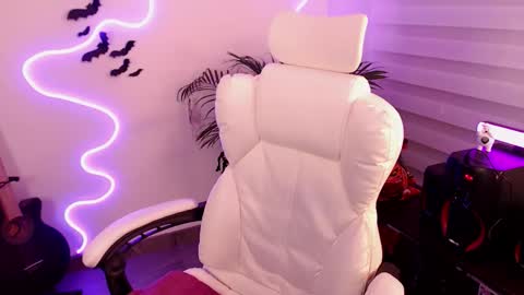 OF fallenag 1 online show from 10.15.25