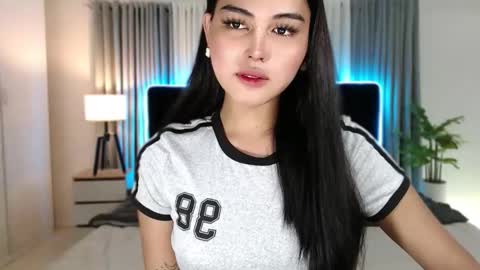 Belly Conklin online show from 10.17.25