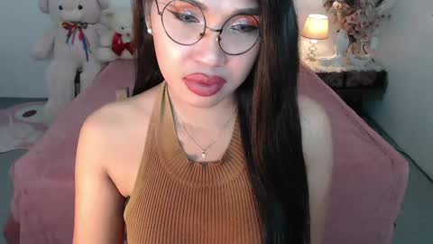Snapshot of fancylaylaxx chatting on 12.08.24 Layla online show from 12.08.24