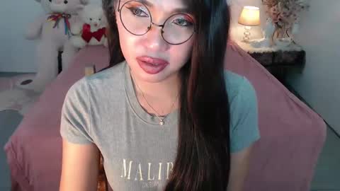 Snapshot of fancylaylaxx chatting on 12.12.24 Layla online show from 12.12.24