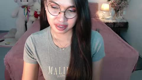 Snapshot of fancylaylaxx chatting on 01.25.25 Layla online show from 01.25.25