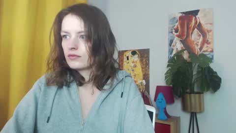 Nadine online show from 10.08.25