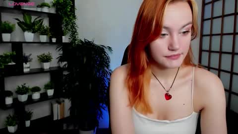 Snapshot of fane_stain chatting on 09.28.25 Merida but you can call me Ida online show from 09.28.25