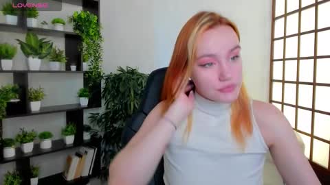 Snapshot of fane_stain chatting on 10.11.25 Merida but you can call me Ida online show from 10.11.25