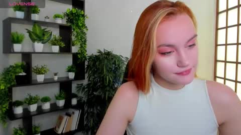 Snapshot of fane_stain chatting on 10.18.25 Merida but you can call me Ida online show from 10.18.25