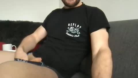 Snapshot of fantacyland chatting on 11.10.25 Alex online show from 11.10.25