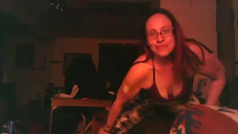 Snapshot of fapqueenc17 chatting on 03.09.25 Scarlett online show from 03.09.25