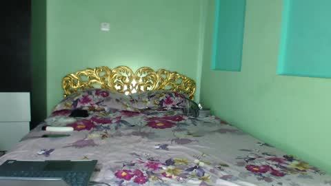 farfalina online show from 04.08.26