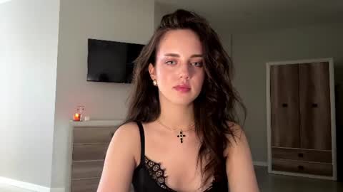 Mia online show from 06.20.26