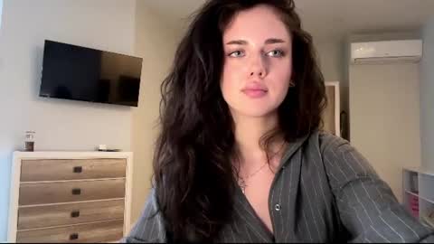 Mia online show from 06.27.26